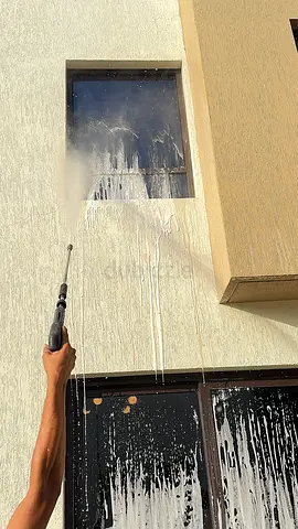 شركه ندى لخدمات التنظيف والتعقيم الشامله الفلل الجديده والساكنه تنظيف الكنب والسجاد والستائر
