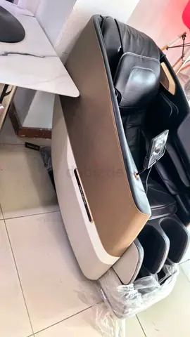 Luxury Massage Chair in Great Condition