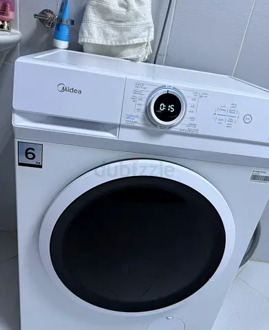 Midea Front-Load Washing Machine - Excellent Condition