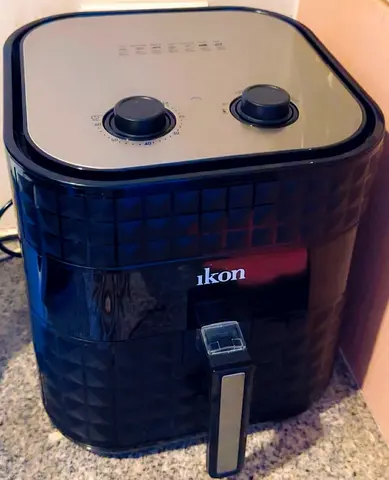 Ikon air fryer Black/Silver 7.5 L in perfect condition almost brand new