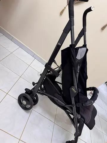Lightweight Travel Stroller for Easy Maneuvering