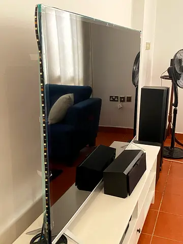 Phillips TV 65 inches