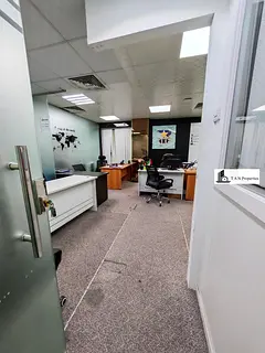 STUNNING INDEPENDENT OFFICE || METRO FRONT ||