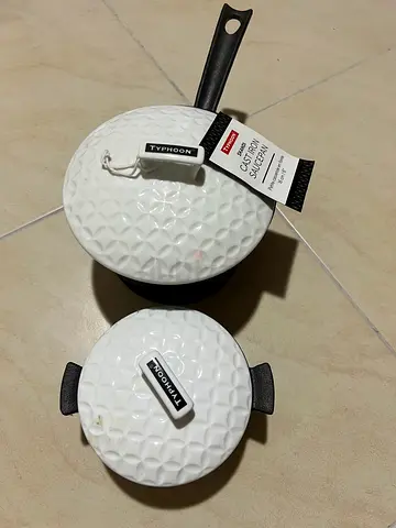 Castiron sauce pan  16cms and small one