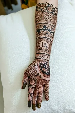 Henna designing