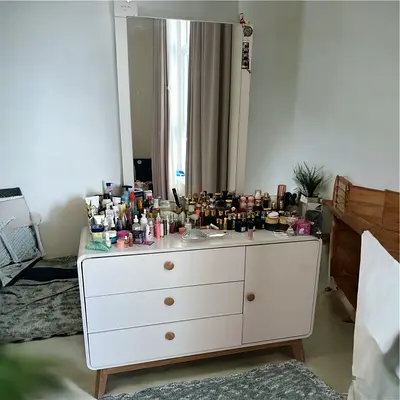 Stylish and Functional Dresser with Mirror