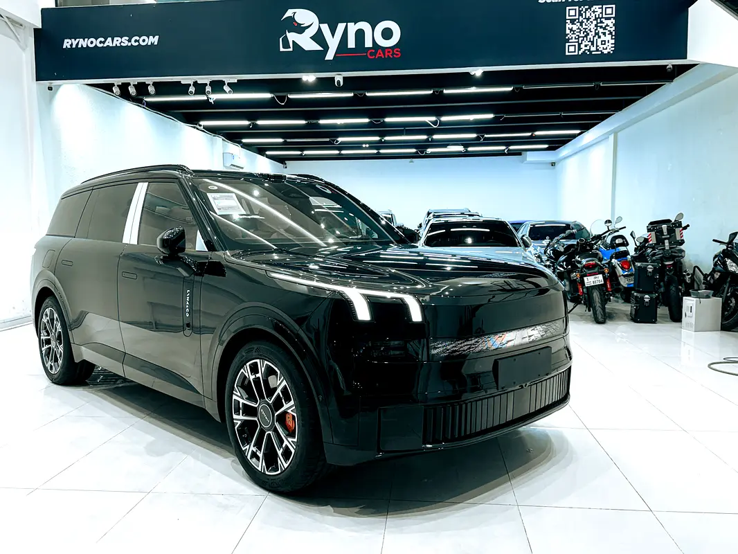 Lynk & Co 900 2025 — photo 1 of 14
