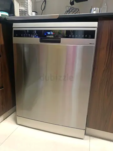 Siemens Dishwasher neat and clean condition perfect working latest model delivery + warranty