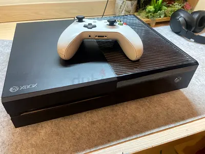 Xbox one perfect conditions, one wireless controller, HDMI cable included, power cable included,