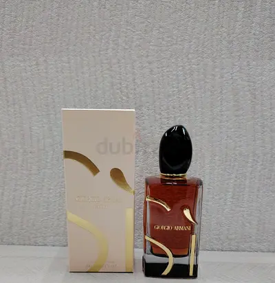 Giorgio Armani Si Perfume - Elegant Fragrance for Women