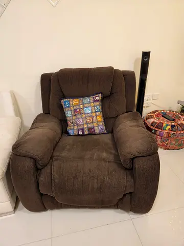 Recliner sofa from Homes U Us