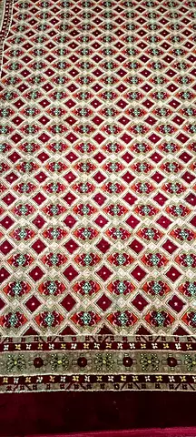 Beautiful carpet (size width 200cm lenght 320 cm)