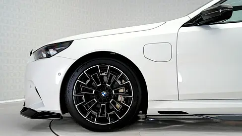 صورة مصغرة 11 لـ 2026 BMW M5