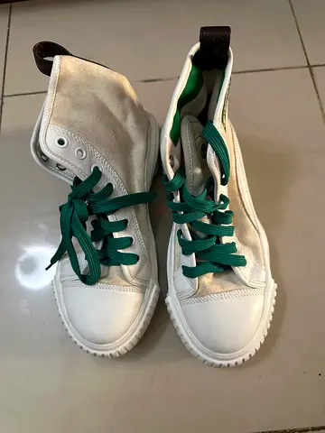 LV  White Sneakers with Unique Design from Japan