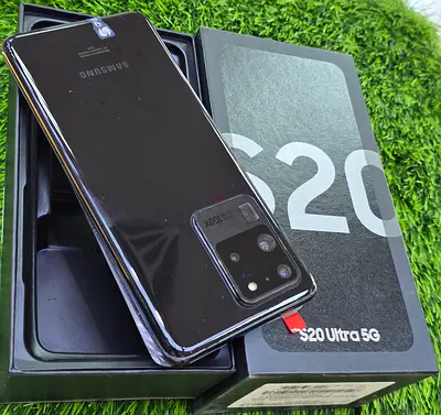Samsung Galaxy S20 Ultra 5G - Unlocked and Ready to Go!