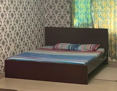 Simple and Modern Bed Frame for Sale