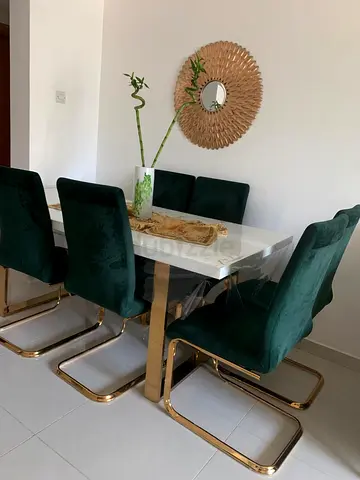 Elegant Green Velvet Dining Set with Modern Design