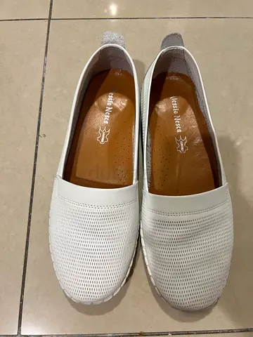 Alessio Nesca leather flats 39