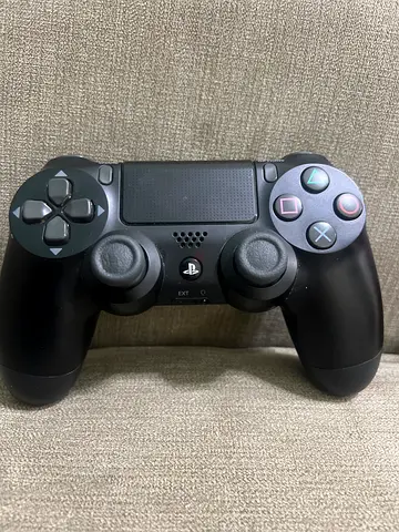 PS4 CONTROLLER