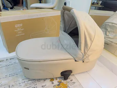 Mamas  Papas Signature Edition Carrycot for Comfortable Travels
