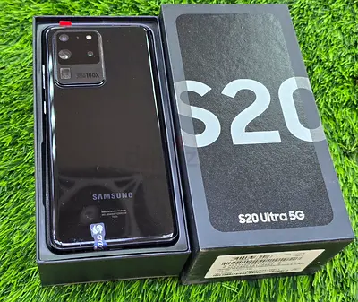 Samsung Galaxy S20 Ultra 5G in Box