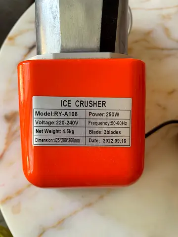 Efficient Ice Crusher - Perfect for Your Kitchen