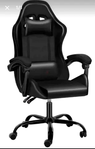 Ergonomic Gaming Chair in Sleek Black