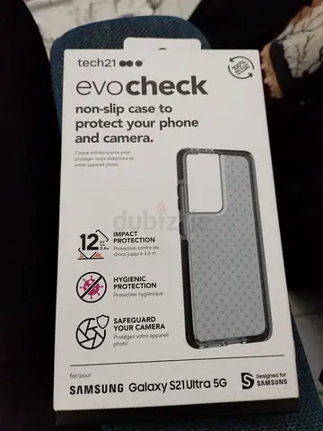 Tech21 Evo check S21 Ultra Case translucent black comes with changeable buttons