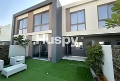 Vacant | Single Row | Landscaped