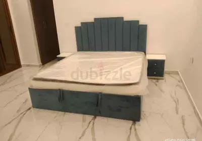 Queen Size Elegant Blue Bed with Velvet Fabric Finishing For Sale