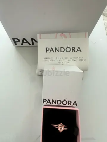 Beautiful Pandora Ring with box bag and receipt