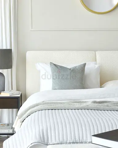 Cozy and Modern Bedding Set with Accent Pillows
