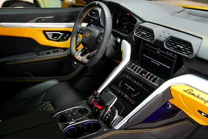 2024 Lamborghini URUS — миниатюра 6