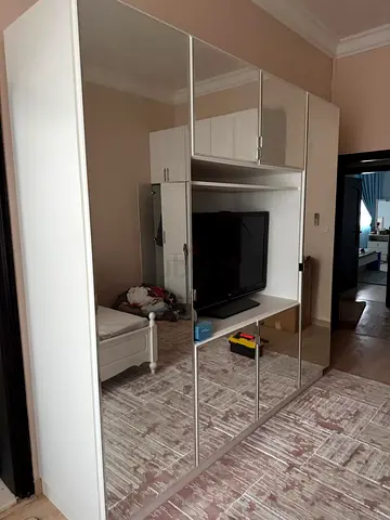 6 door cupboard good condition