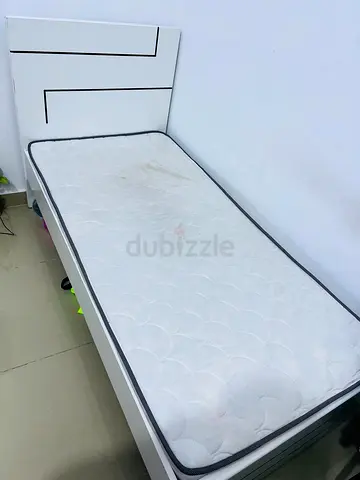 Single bed and double matress