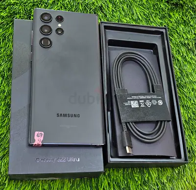 Samsung Galaxy S22 Ultra - Premium Smartphone with Charger
