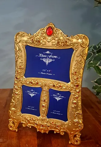 Elegant Vintage Photo Frame in gold