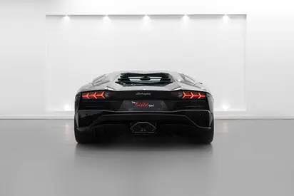 صورة 3 لـ 2018 Lamborghini AVENTADOR S