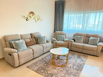 Comfortable Reclining Sofa Set ,Homebox , good condition