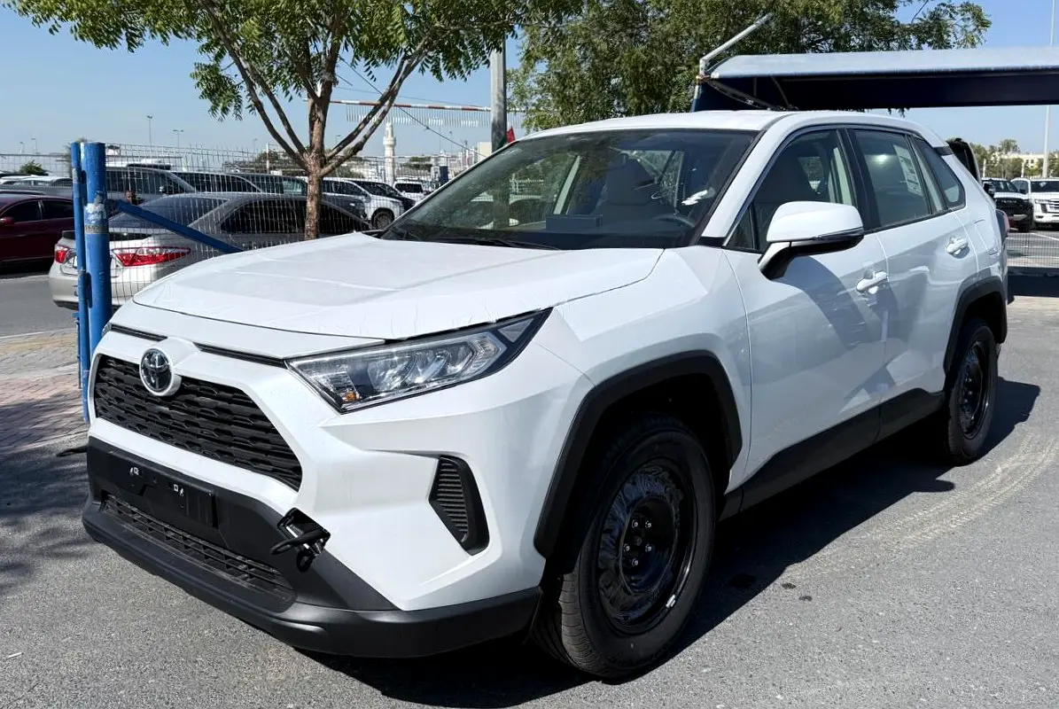 Toyota Rav 4 2025 — photo 1 of 18