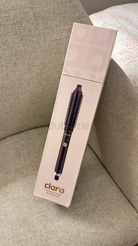 Clara hair straightener