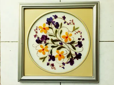 Brand New, Uniquely Crafted Picture - OM4201 Silver