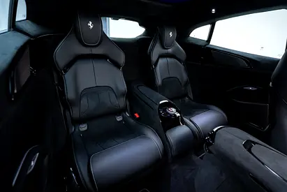2025 Ferrari PUROSANGUE 缩略图 14