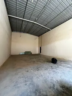 Warehouse for rent in Umm Al Quwain, 2500 sq ft, suitable for storage and manufacturing, 25 kW elect
