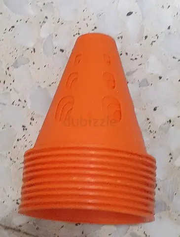 Slalom inline skating cones
