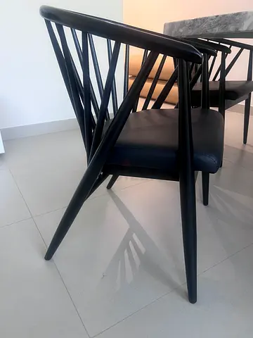Stylish Black Dining Chair - Perfect for Modern Interiors (6 chairs)