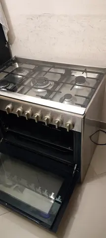 Stylish 5-Burner Gas Stove with Oven Busch