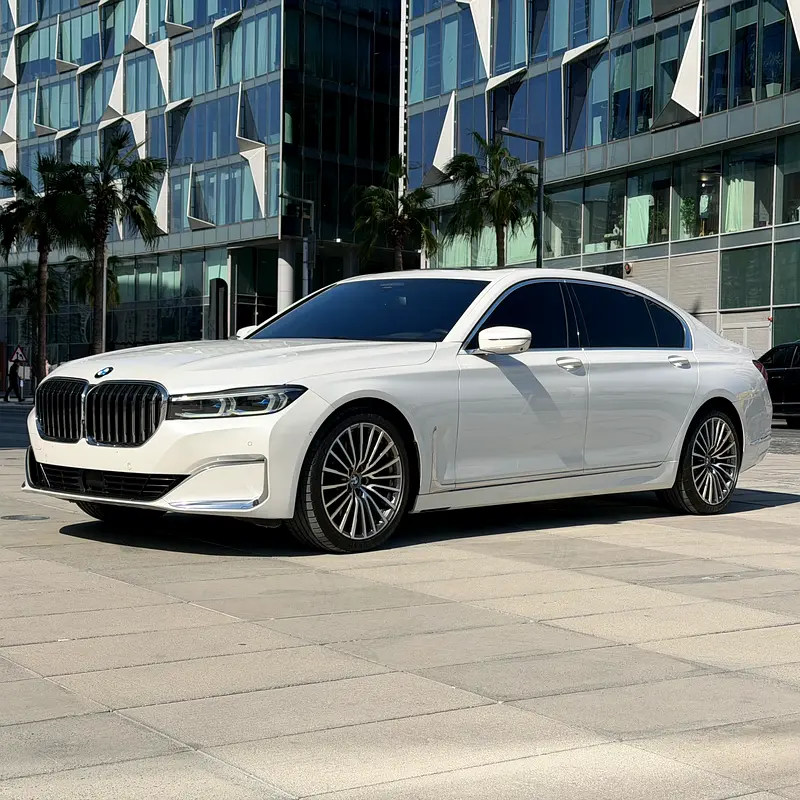 BMW 7-Series 2022 — photo 1 of 12