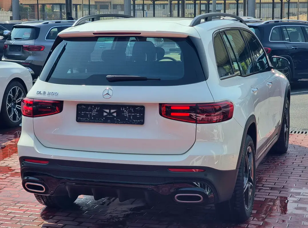 Mercedes-Benz GLB-Class 2025