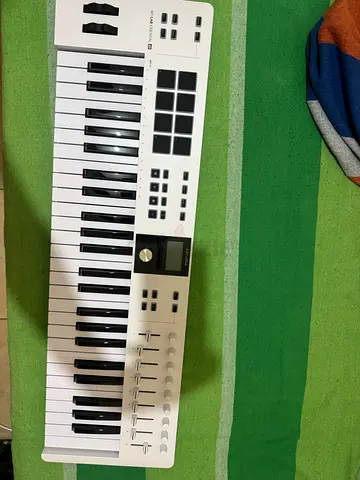 Arturia Essential 49 Midi Keyboard
